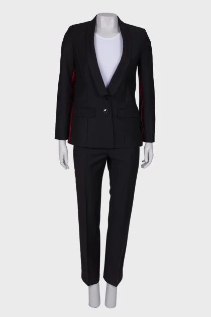 Classic suit with red stripes