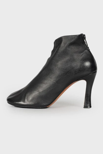 Glove leather ankle boots
