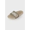 Rubber slippers with brand logo