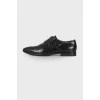 Perforated men's leather shoes