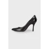 Pointed toe leather pumps