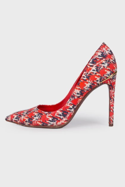 Textile shoes in print