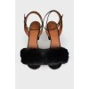 Leather sandals with fur