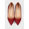 Light burgundy patent leather shoes