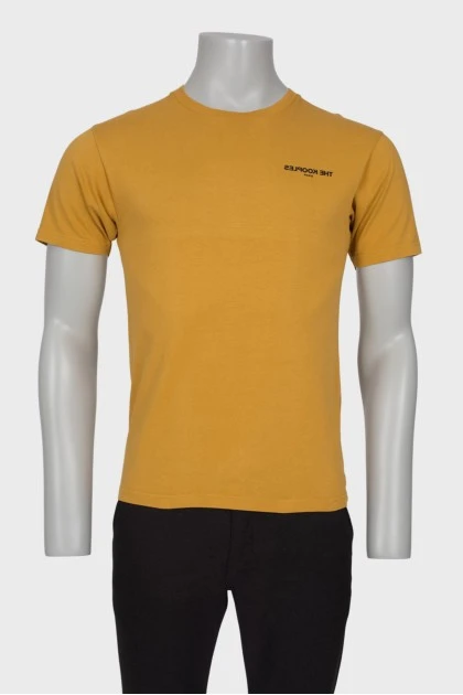 Men's T-shirt with chest logo