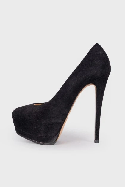 Suede black heeled pumps