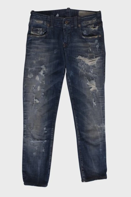Blue jeans with ripped effect 