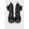 Monolith boots