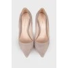 Beige pointed toe shoes 