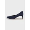 Navy blue pointy shoes