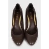 Dark brown mid-heel shoes 