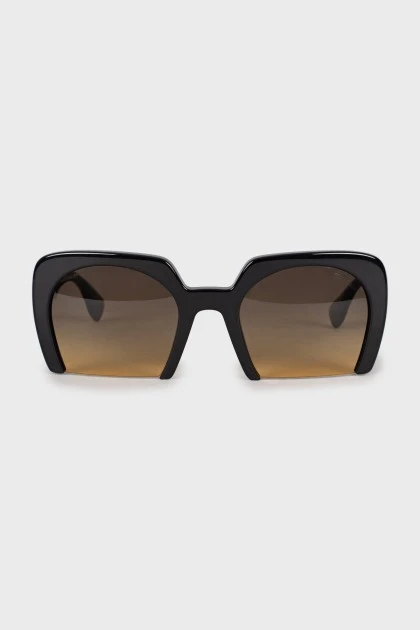 Rectangular black sunglasses
