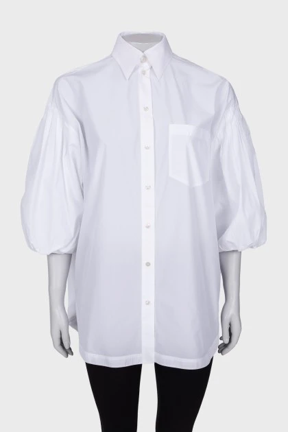 White shirt with lantern sleeve