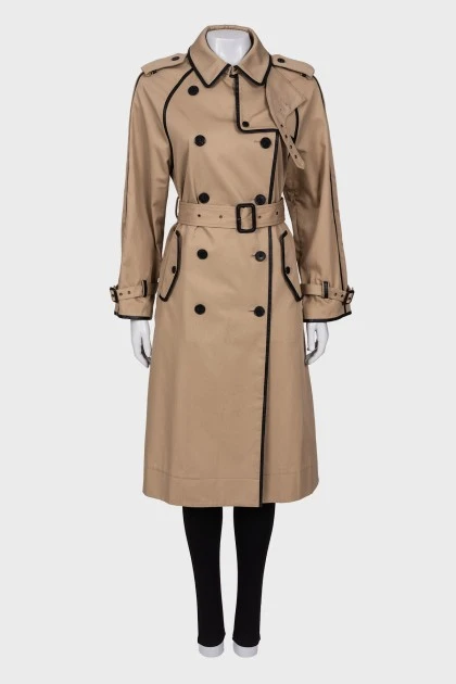 Two-tone trench coat at the waist