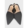 Black mid-heeled shoes