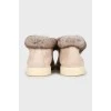 Insulated suede boots with fur