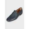 Men's shoes with embossing
