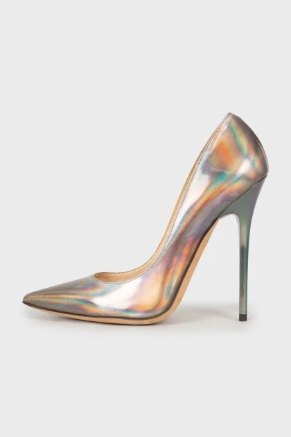 Patent leather shoes with metallic effect