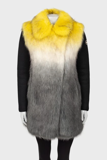 Two-tone fur coat with press-studs closure 