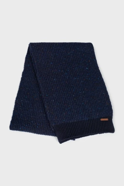 Knitted navy blue scarf