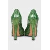 Green leather shoes with embossing