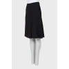 Black loose skirt