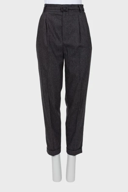 Wool trousers with a belt