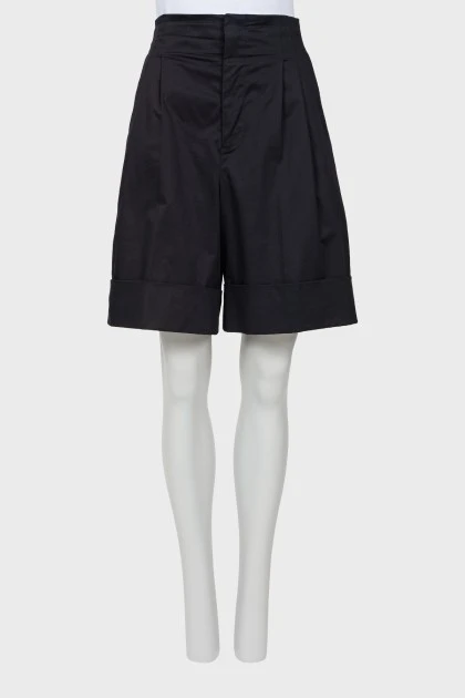 Navy bermuda shorts