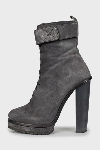 Velcro and lace-up ankle boots