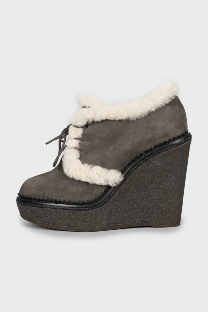 Insulated wedge ankle boots
