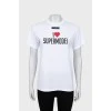 White T-shirt with print and tag