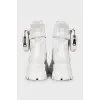 White boots Monolith