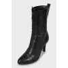 Leather ankle boots with zipper