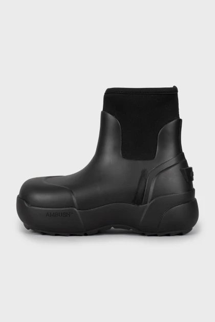 Rubber boots with tag