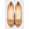 Beige patent leather shoes