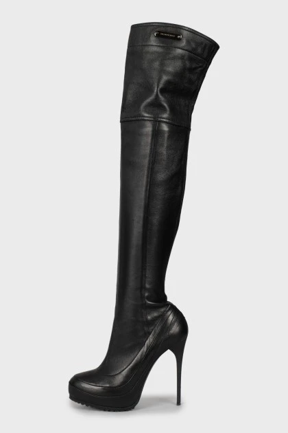 Leather boots with stiletto heels