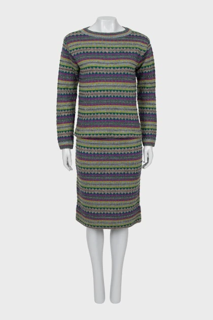 Knitted jumper and skirt suit