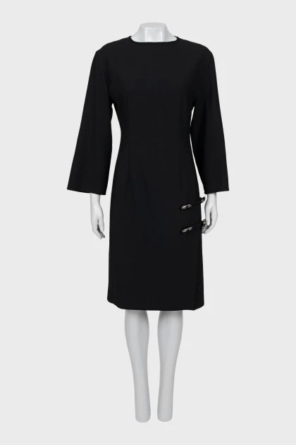 Woolen dress decorated with toggles