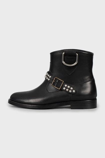 Leather boots with metal rhinestones