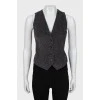 Fitted vest with buttons