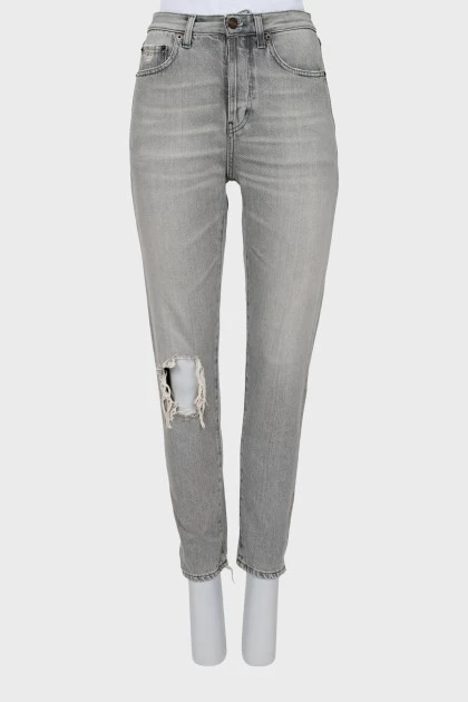 Light gray distressed jeans