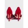 Velor shoes with removable bow