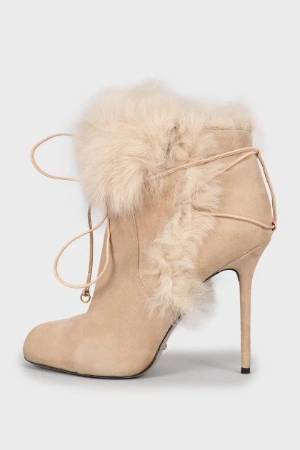 Ankle boots with fur stiletto heels
