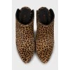 Leather shoes with animal print