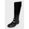 Patent leather boots with round toe