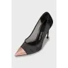 Mesh pointed toe shoes