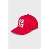 Men's red cap with tag