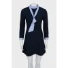 Fitted dress with detachable collar