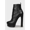 Leather ankle boots with textile inserts