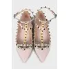 Pointed toe ballerinas decorated with studs